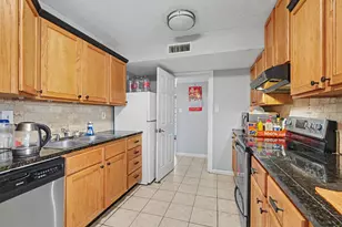 820 Levelland Dr, Arlington, TX 76017 - Photo 13