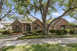 1003 N Wiltshire Dr, Carrollton, TX 75007 - Photo 3