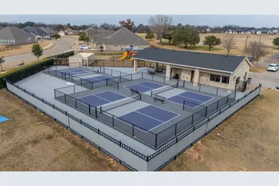 2400 Vineyard Drive, Granbury, TX 76048 - Photo 39