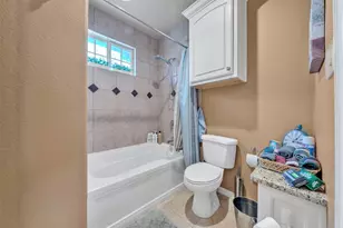 2400 Vineyard Dr, Granbury, TX 76048 - Photo 27