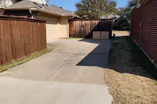 800 Santa Fe Trail, Irving, TX 75063 - Photo 21