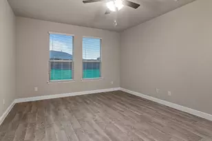 1921 Cherokee Ln, Cleburne, TX 76033 - Photo 11