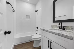 120 Red Bird Ln, Mabank, TX 75156 - Photo 11