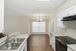 773 Parkview Dr, Burleson, TX 76028 - Photo 3