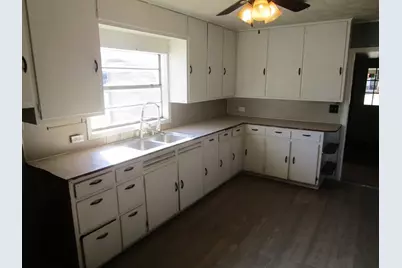 602 E Texas Street, Crowell, TX 79227 - Photo 17