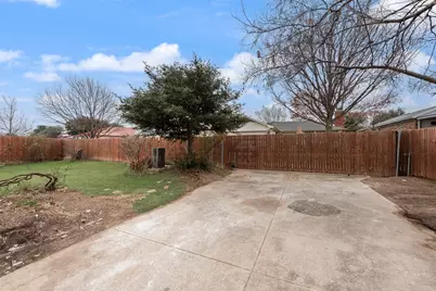 2736 E Wentwood Drive, Carrollton, TX 75007 - Photo 29