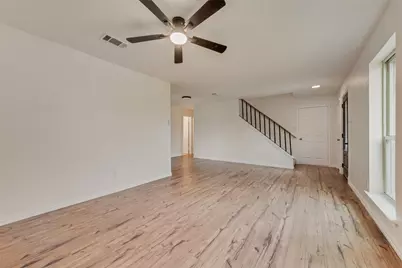 2736 E Wentwood Drive, Carrollton, TX 75007 - Photo 11