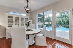 8931 Club Creek Cir, Dallas, TX 75238 - Photo 21