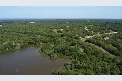 194 Lakeview Court, Sunset, TX 76270 - Photo 11