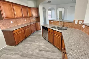 308 Serenade Ln, Euless, TX 76039 - Photo 5