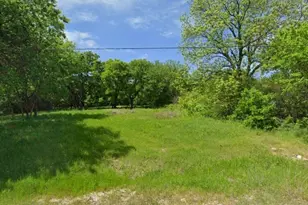 404 Howell St, Saint Jo, TX 76265 - Photo 1