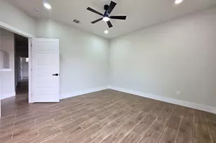 2507 Lakeridge Dr, Granbury, TX 76048 - Photo 13