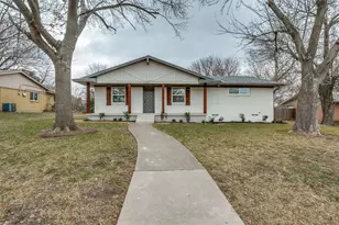 225 Highridge Dr, DeSoto, TX 75115 - Photo 1