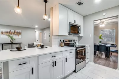 225 Highridge Drive, DeSoto, TX 75115 - Photo 9