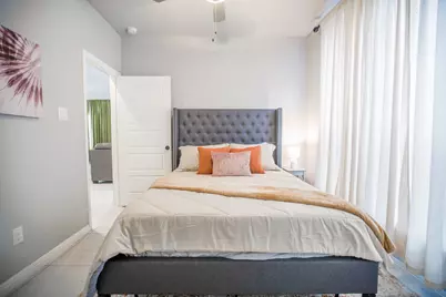 836 E Maddox Avenue, Fort Worth, TX 76104 - Photo 17