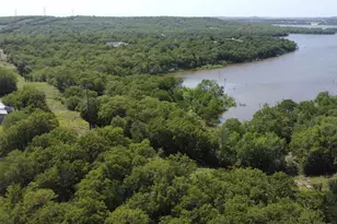 194 Lakeview, Sunset, TX 76270 - Photo 5