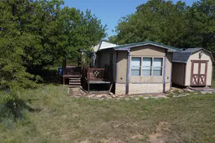 194 Lakeview, Sunset, TX 76270 - Photo 3
