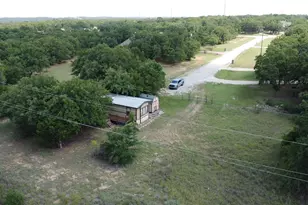 194 Lakeview, Sunset, TX 76270 - Photo 21
