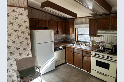 194 Lakeview, Sunset, TX 76270 - Photo 17