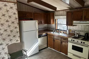 194 Lakeview, Sunset, TX 76270 - Photo 17