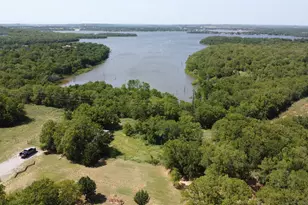 194 Lakeview, Sunset, TX 76270 - Photo 9