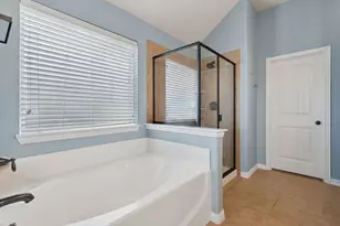 6806 Bear Ln, Greenville, TX 75402 - Photo 17