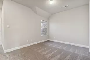 625 Hutchinson Ln, Lewisville, TX 75077 - Photo 7