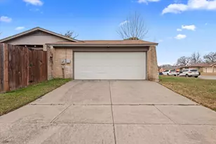 7636 Castillo Rd, Fort Worth, TX 76112 - Photo 27
