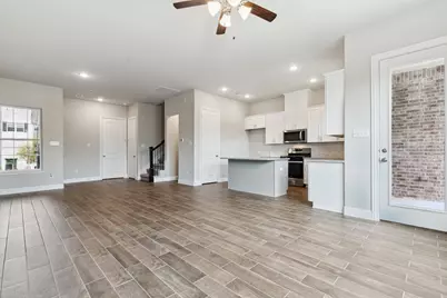 548 Hutchinson Lane, Lewisville, TX 75077 - Photo 5
