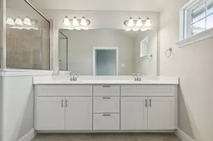 548 Hutchinson Ln, Lewisville, TX 75077 - Photo 9