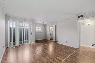 4205 Avondale Avenue #104, Dallas, TX 75219 - Photo 11