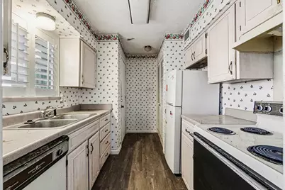 4205 Avondale Avenue #104, Dallas, TX 75219 - Photo 7