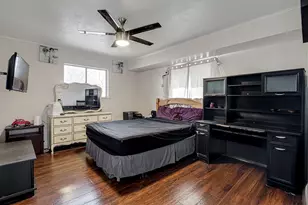 304 Sundown Ct, Burleson, TX 76028 - Photo 17