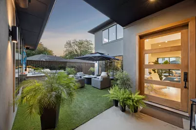 9733 Mixon Drive, Dallas, TX 75220 - Photo 23