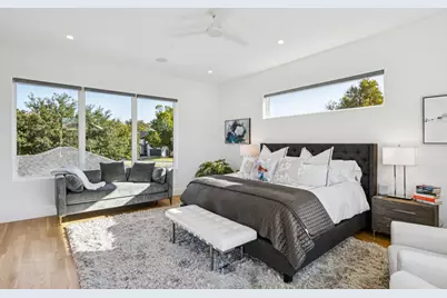 9733 Mixon Drive, Dallas, TX 75220 - Photo 19