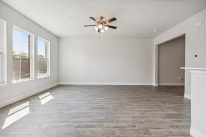 552 Hutchinson Lane, Lewisville, TX 75077 - Photo 5