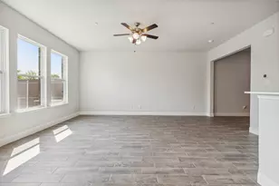 552 Hutchinson Ln, Lewisville, TX 75077 - Photo 5