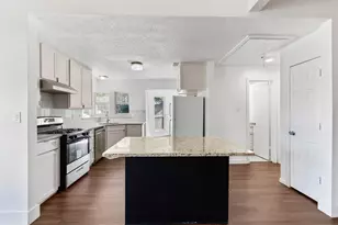 3005 Club Hill Dr, Garland, TX 75043 - Photo 9