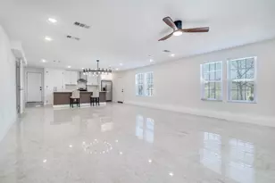 610 Tyler St, Ennis, TX 75119 - Photo 5