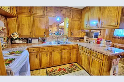 200 Louise Street, Nocona, TX 76255 - Photo 7