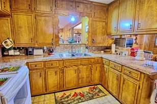 200 Louise St, Nocona, TX 76255 - Photo 7