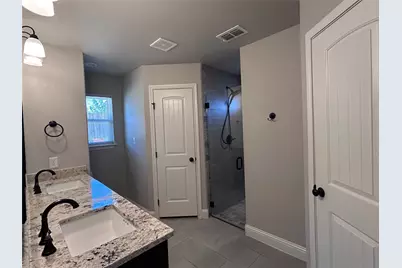 5416 Belaire Circle, Granbury, TX 76048 - Photo 13