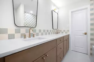 3939 Courtshire Dr, Dallas, TX 75229 - Photo 25