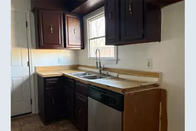 3013 Emmett Street, Dallas, TX 75211 - Photo 9