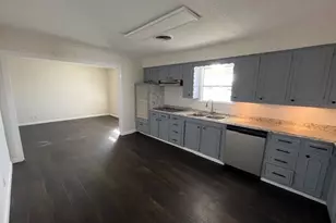 5706 Lee St, Greenville, TX 75401 - Photo 1