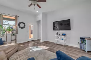 912 Crockett St, Aubrey, TX 76227 - Photo 13