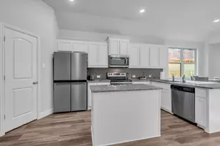 912 Crockett St, Aubrey, TX 76227 - Photo 7