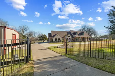 1546 Bluff Springs Road, Ferris, TX 75125 - Photo 5