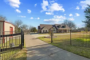 1546 Bluff Springs Rd, Ferris, TX 75125 - Photo 5