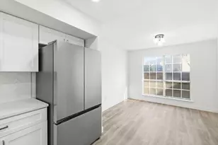 13031 Burninglog Ln, Dallas, TX 75243 - Photo 11